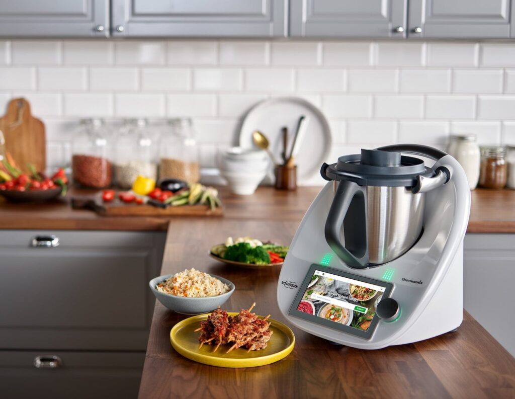 Energy-Efficient Smart Kitchen Gadgets